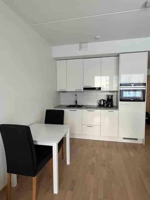 City Apartment Nearby Airport Vantaa Exterior photo